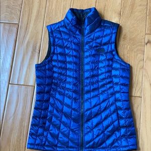 Women’s North Face vest